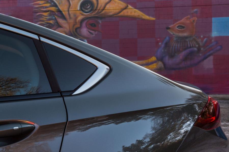 Детали экстерьера Buick Regal Sportback 2017 года  (NA) (фото 25 из 42)
